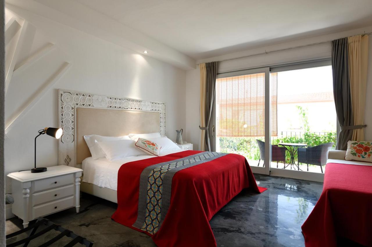 Lughia Bed & Breakfast ตอร์โตลี ภายนอก รูปภาพ