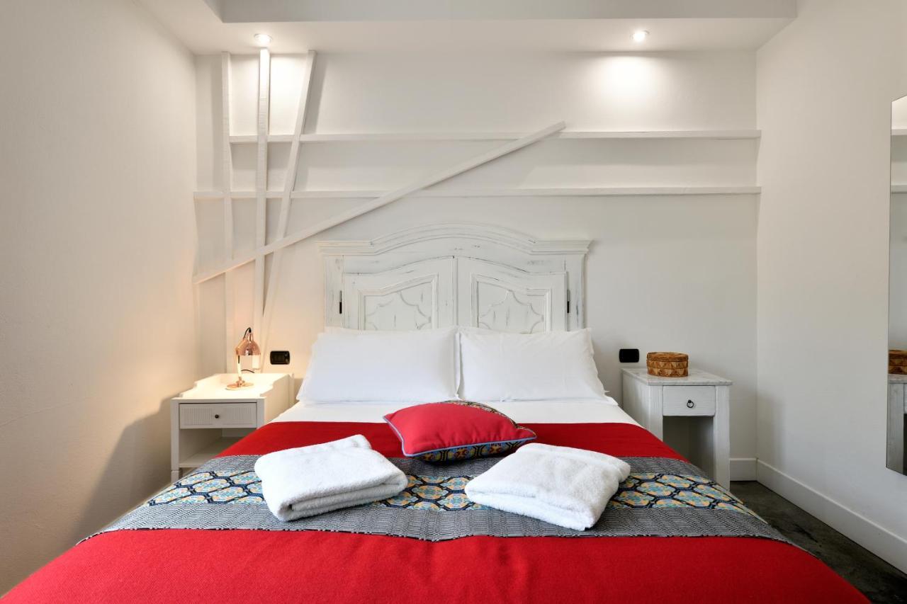Lughia Bed & Breakfast ตอร์โตลี ภายนอก รูปภาพ